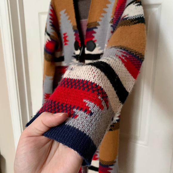 Keren Hart Aztec clasp sweater - Picture 10 of 12